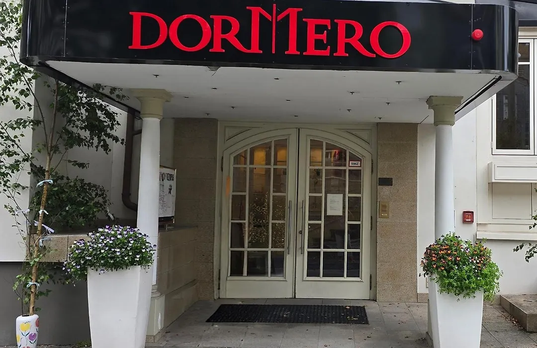 Hotel Goldene Traube-1